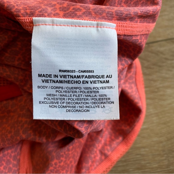 Nike 1/4 zipup sweater & tank top athletic set - Picture 13 of 14